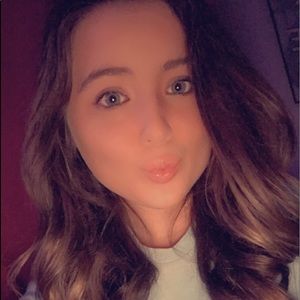 Meet your Posher, Cora